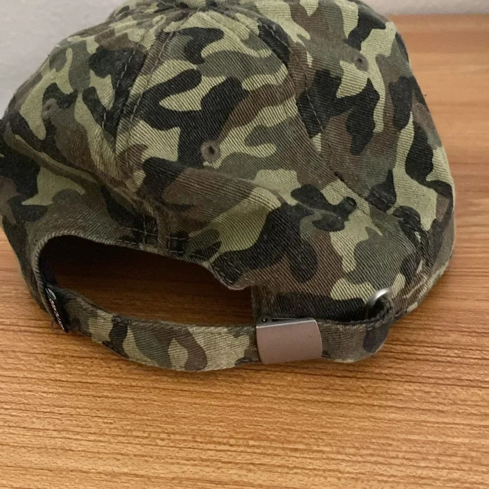 LOONEY TUNES Rabbit/Duck Season Adjustable Camo Hat